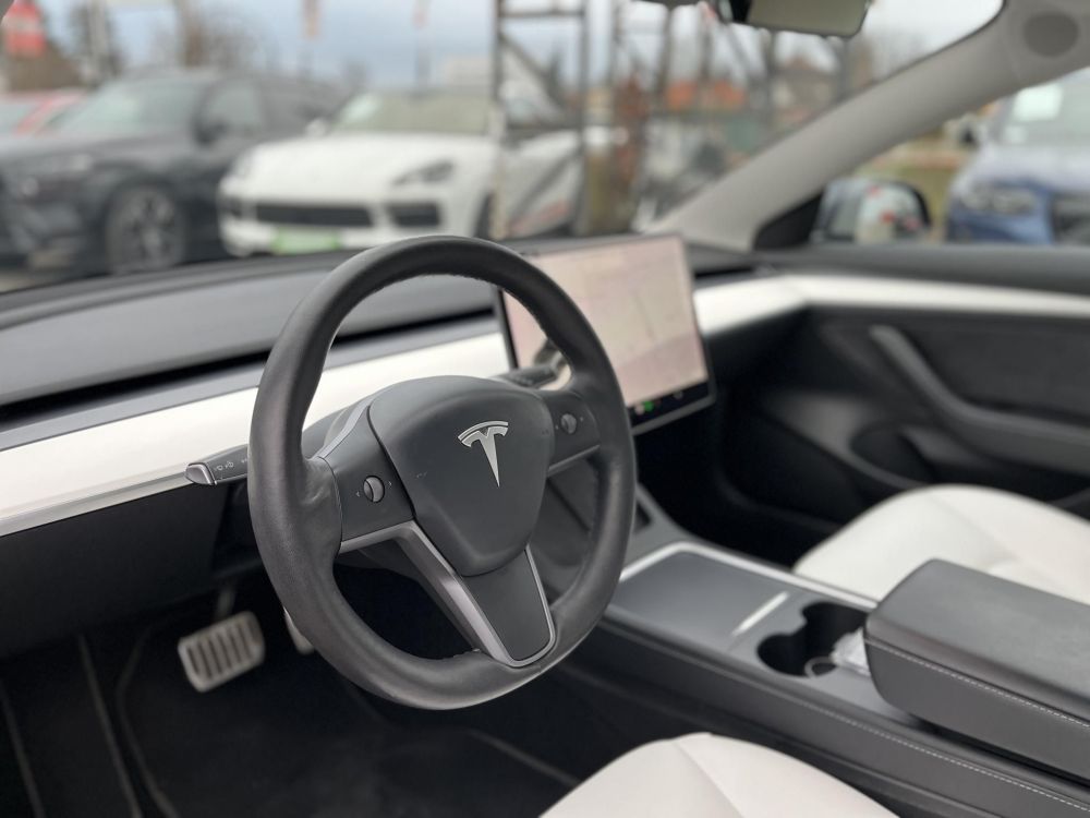 TESLA MODEL 3 Long Range AWD (Automata) 77e km. FEHÉR BELSŐ. mátrix LED. hőszivattyú. garanciális!
