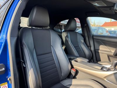 LEXUS IS 200t F Sport (Automata) 75e km. Magyarországi. Márkaszervizelt!