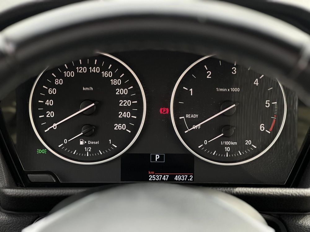BMW 216d (Automata) Active Tourer frissen szervizelt!