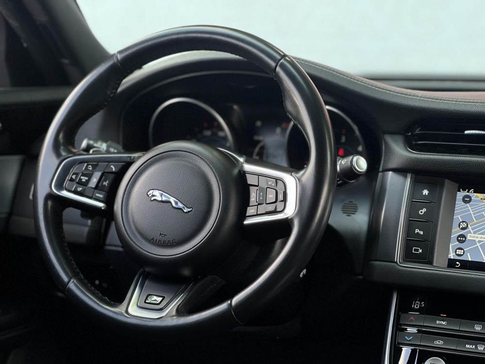 JAGUAR XF 2.0 i4D Portfolio