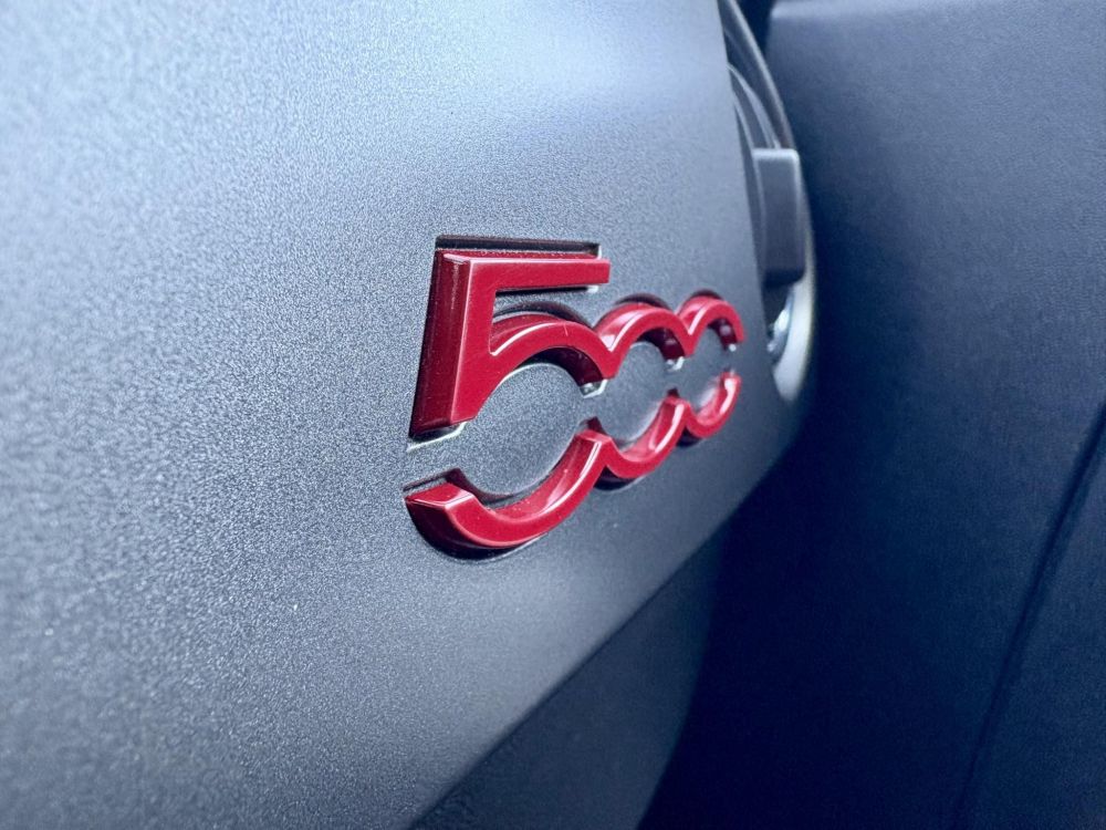 FIAT 500 1.2 8V Lounge Dualogic M.o.-i. Klíma Tempomat Bluetooth 42e km! Military green Edition!