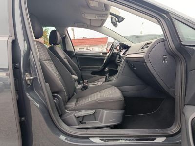 VOLKSWAGEN GOLF VII Variant 2.0 TDI BMT Comfortline Euro 6 Lounge Tempomat Digitklíma Ülésfűtés Bluetooth