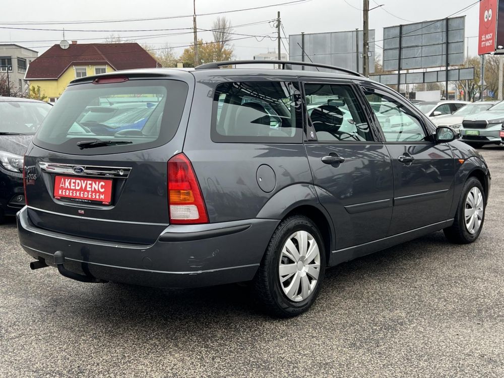 FORD FOCUS 1.6 Ghia Friss vizsga vonóhorog bőr belső!