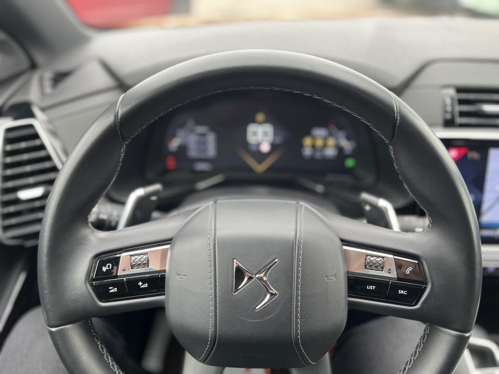 DS DS 7 Crossback 1.5 BlueHDi Rivoli S&S EAT8 Prémium felszereltség. Mátrix LED fényszórók