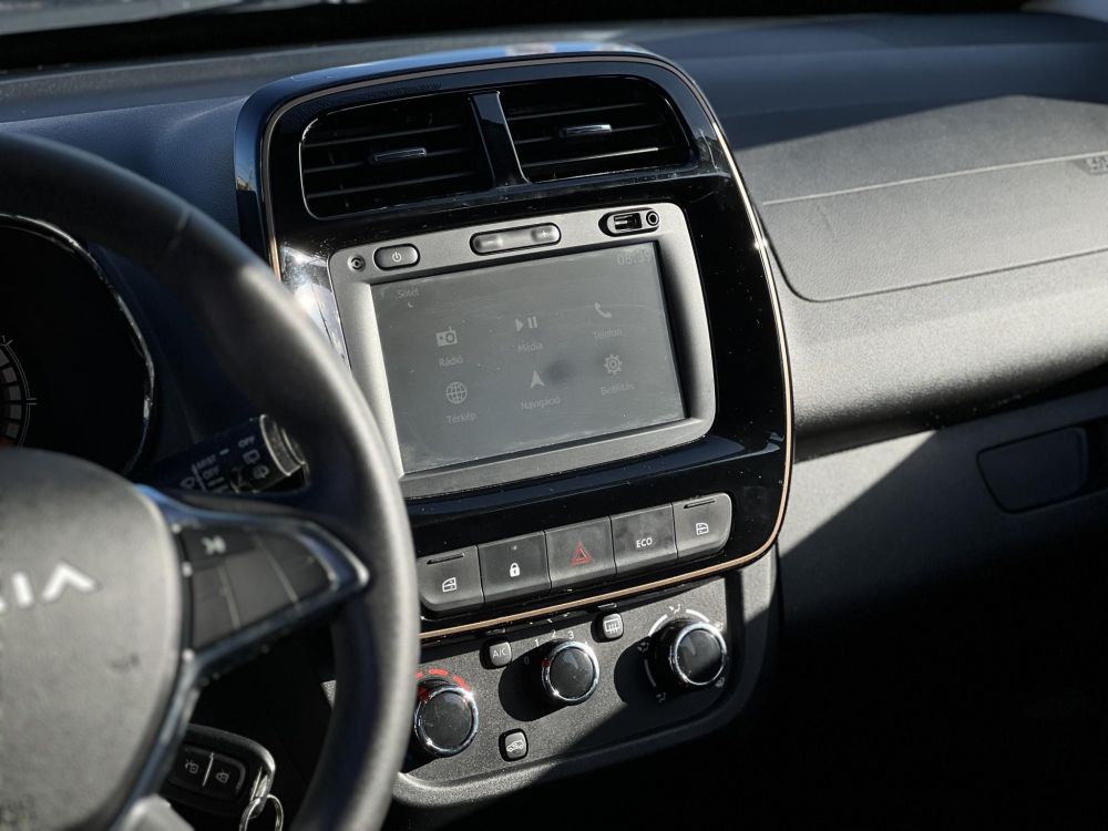 DACIA SPRING Electric 65 Extreme aut. 25e km Végig vezetett szervizkönyv Tolatókamera Carplay!