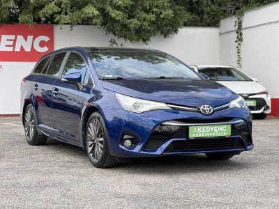 TOYOTA AVENSIS Touring Sports 2.0 Executive CVT Magyarországi. Gyári fényezés. Végig vezetett szervizkönyv!
