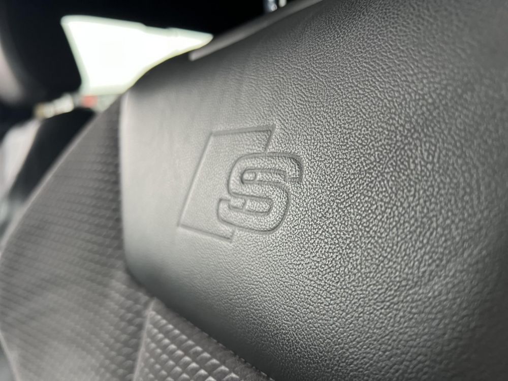 AUDI A4 Avant 3.0 TDI Sport quattro Tiptronic ic S-line LED Virtual Cockpit Távtartó Memória Kamera Vonóhorog Szervizelt!