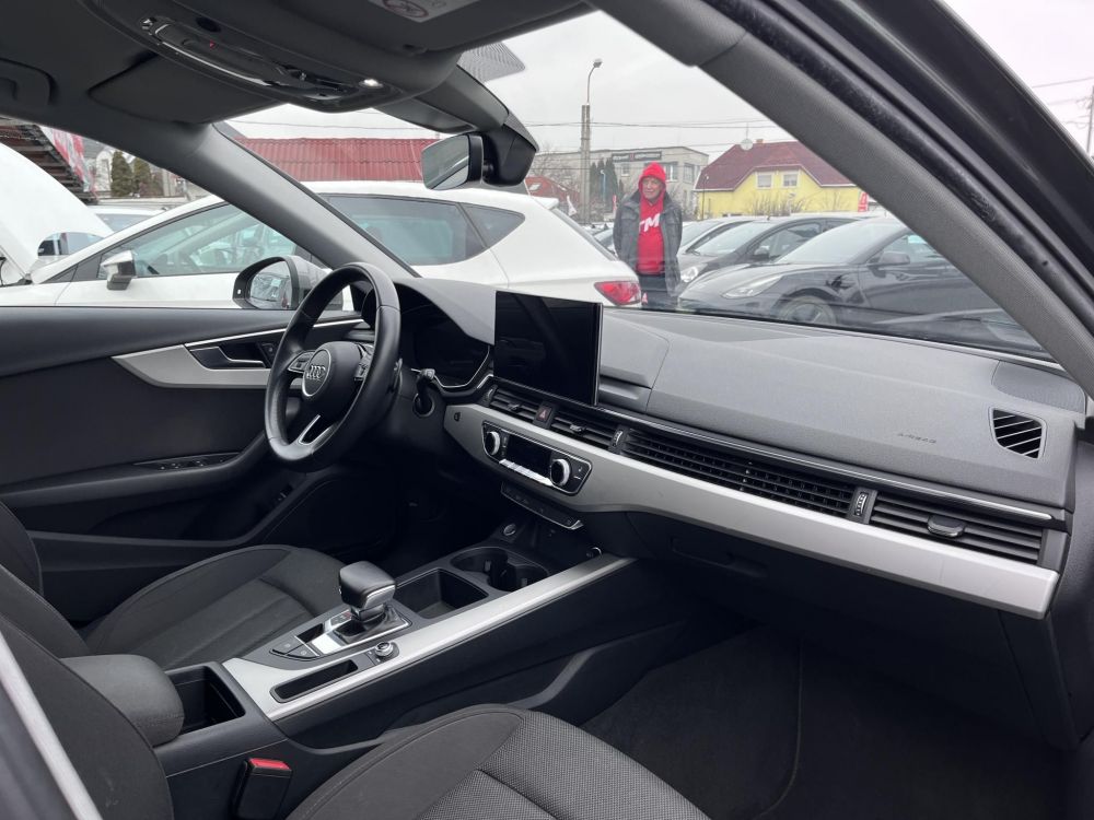 AUDI A4 Avant 40 TDI Advanced S-tronic M.o.-i. Virtual cockpit. Tempomat Navi Bluetooth Carplay