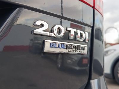 VOLKSWAGEN GOLF VII Variant 2.0 TDI BMT Comfortline Euro 6 Lounge Tempomat Digitklíma Ülésfűtés Bluetooth