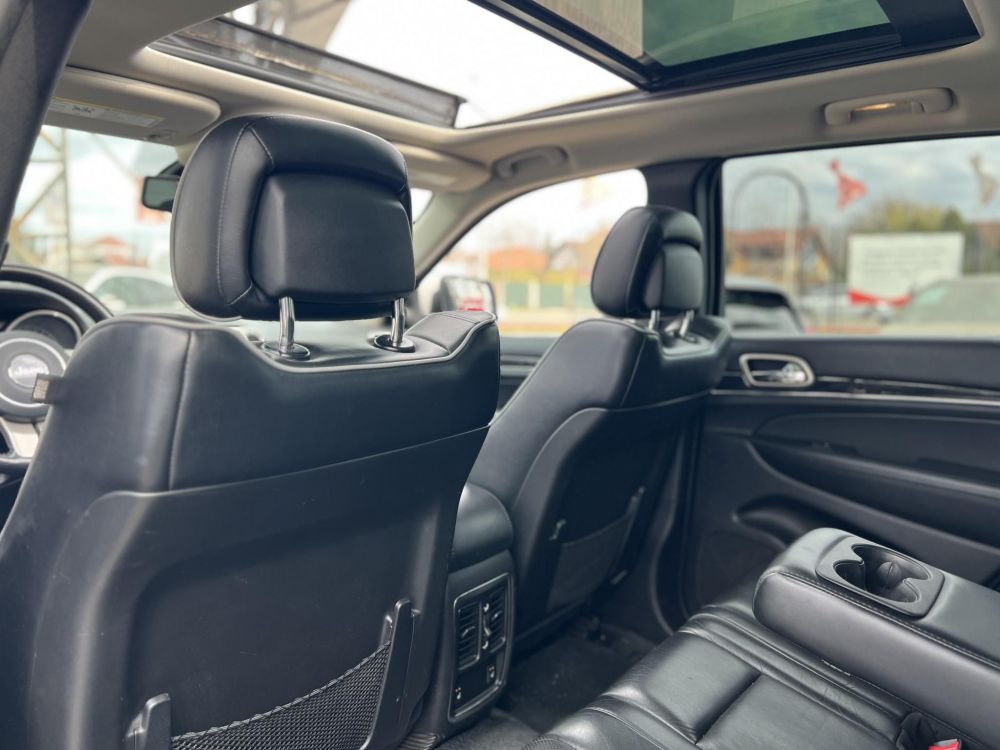 JEEP GRAND CHEROKEE 3.0 V6 CRD Overland (Automata) Xenon Memória Üléshűtés Panorámatető 3.5T vonóhorog Friss vizsga!