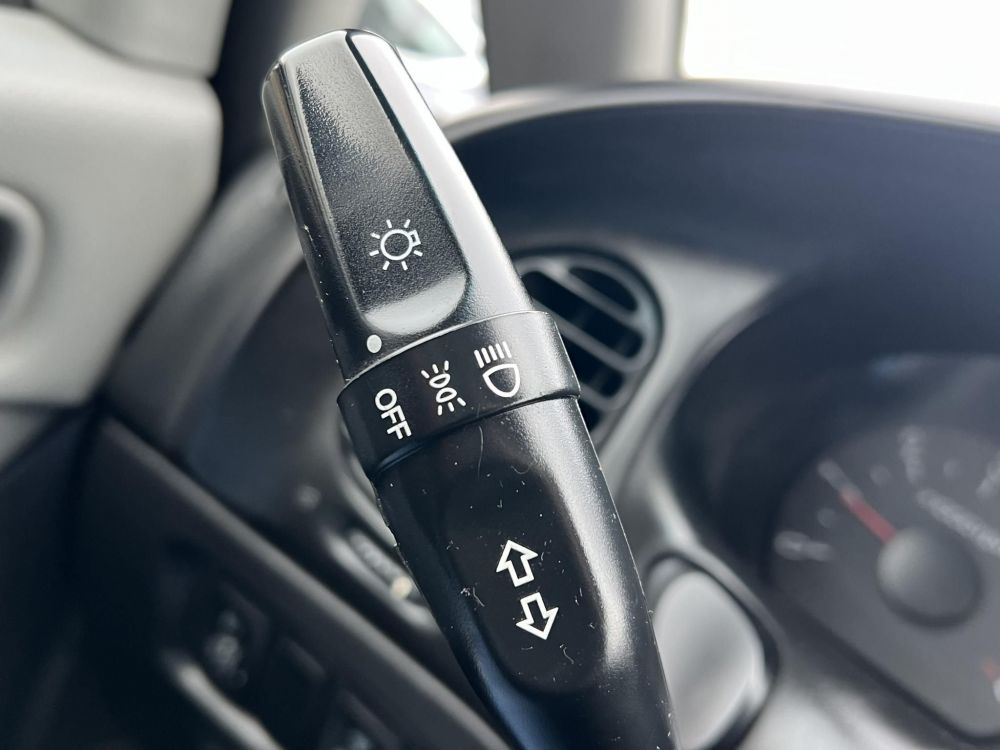 HYUNDAI H-1 2.5 CRDI (9 személyes )