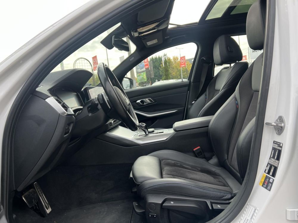 BMW 330e M Sport (Automata) Frissen szervizelt. LED Panorámatető ACC Holttér HUD Keyless Sávtartó