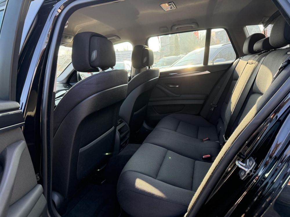 BMW 525d xDrive Touring (Automata) Xenon Tempomat Ülésfűtés PDC Navi Vezérlés cserélve!