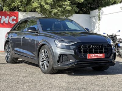 AUDI Q8 50 TDI quattro Tiptronic ic 77e km. M.o.-i. márkaszervizelt előélet. téli-nyári kerék szett!