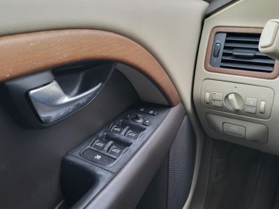 VOLVO XC70 2.4 D [D5] AWD Momentum