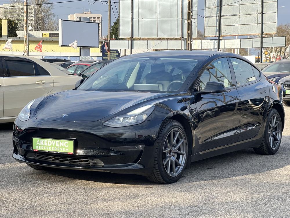 TESLA MODEL 3 Long Range AWD (Automata) 106e km. EAP. mátrix LED. hőszivattyú. premium hifi. garanciális!