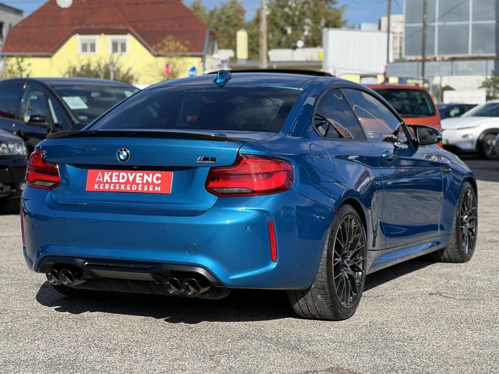 BMW M2 Competition DKG Tuningmentes. magas felszereltség. végig vezetett szervizkönyv. Apple carplay