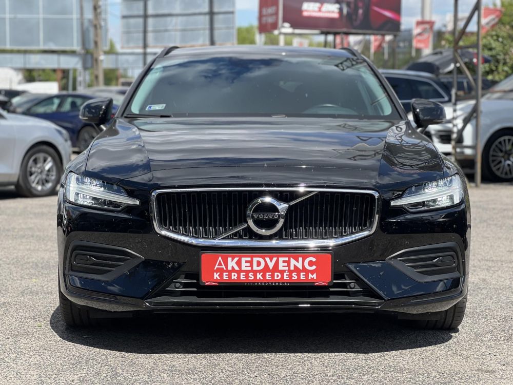 VOLVO V60 2.0 [B3] MHEV Momentum Pro Geartronic Magyarországi. végig márkaszervizelt. kerámia. friss nagyszerviz!
