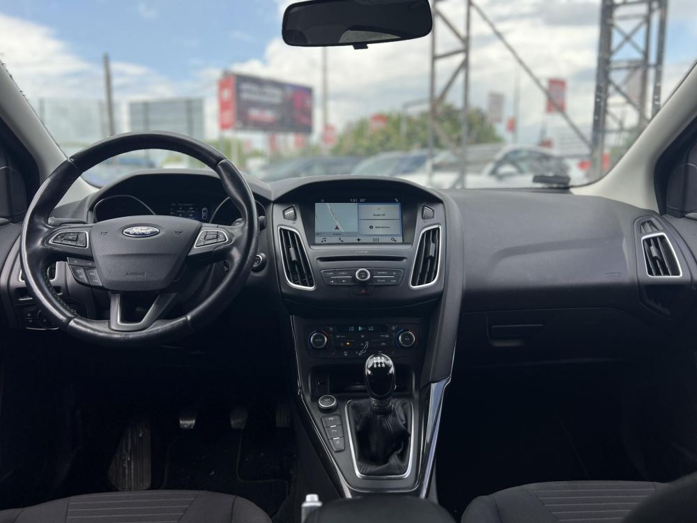 FORD FOCUS 1.6 Ti-VCT Technology Magyarországi 80e km Végig szervizelt!