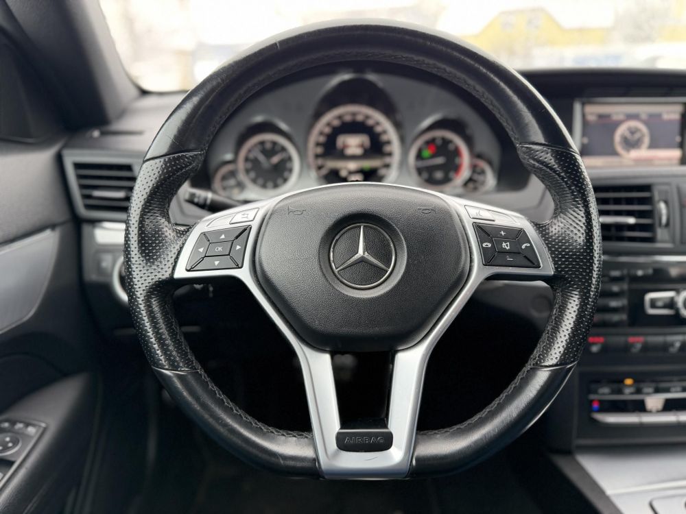 MERCEDES-BENZ E 220 CDI (Automata) Cabrio AMG csomag. 110e km. GYÖNYÖRŰ!