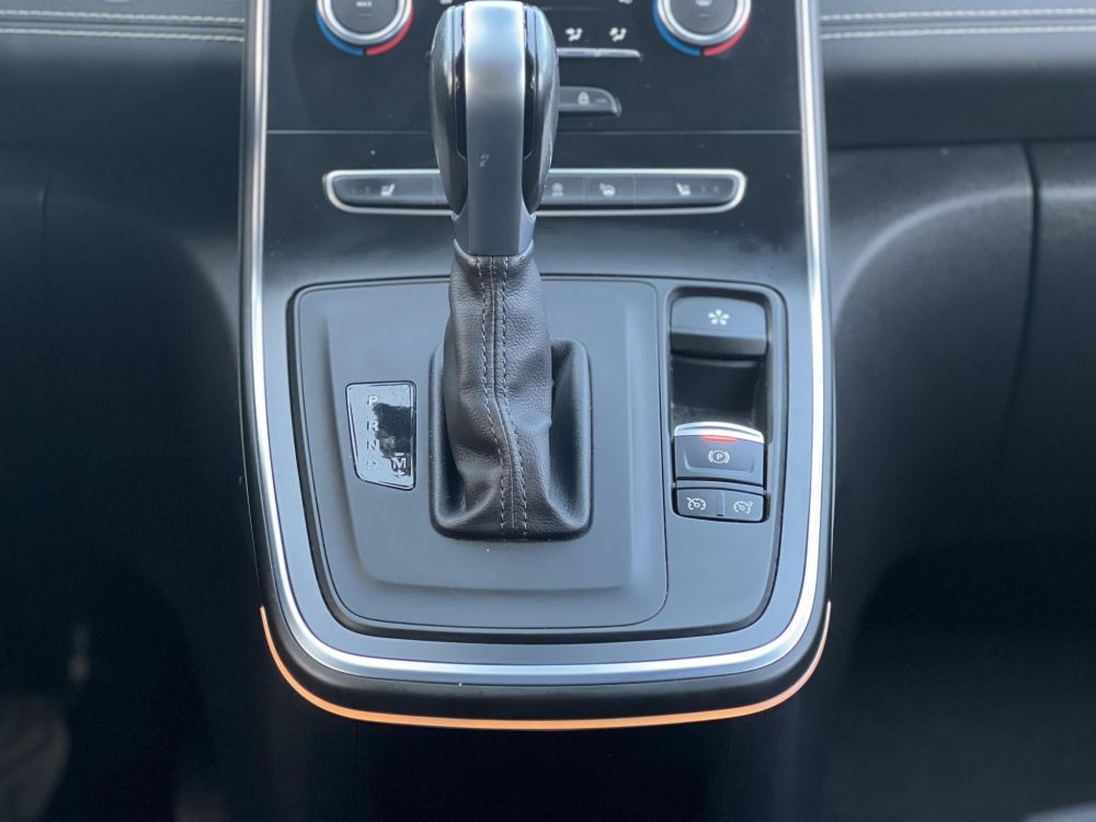 RENAULT SCENIC Grand Scénic 1.7 Blue dCi Intens EDC (7 személyes ) Automata. CarPlay