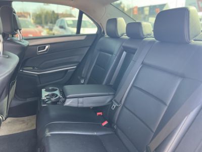 MERCEDES-BENZ E-OSZTÁLY E 200 Avantgarde (Automata) Napfénytető Ülésfűtés F1 váltó Bőr belső Ex taxi a legjobb áron!