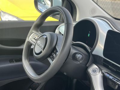 FIAT 500 500e La Prima 42kWh (Automata) Magyar.o-i.Klíma Tempomat Bluetooth Carplay 37e km!