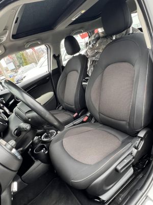 MINI COOPER 1.5 M.o.-i. 1.tul. Klíma Panoráma tető Harman/Kardon Téli/nyári garnitúra!