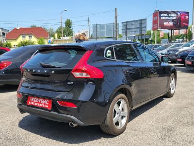VOLVO V40 2.0 D [D3] Summum Geartronic M.o.-i. Klíma Tempomat Bluetooth 138e km!