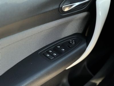 BMW 116i Magyarország 129e km Vezérlés+csapágysor cserélve!
