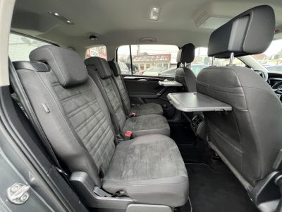 VOLKSWAGEN TOURAN 1.5 TSI ACT IQ.Drive DSG [7 személy] M.o-i. Távtartó Bluetooth Ülésfűtés Kamera Gyönyörű állapotban!