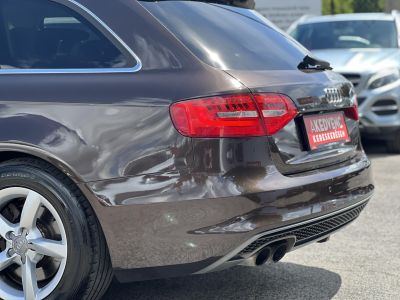 AUDI A4 Avant 2.0 TDI DPF EU5 S-line Vezetett szervizkönyv!