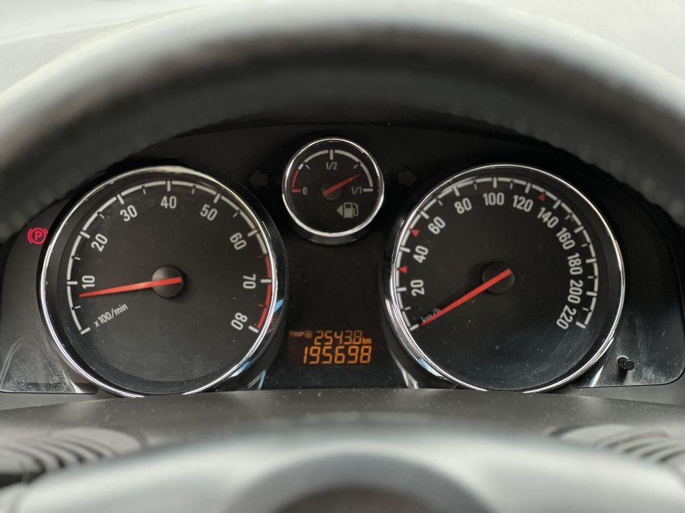 OPEL ANTARA 2.4 Enjoy Plus Magyarországi. Gyári fényezés. Végig vezetett szervizkönyv!