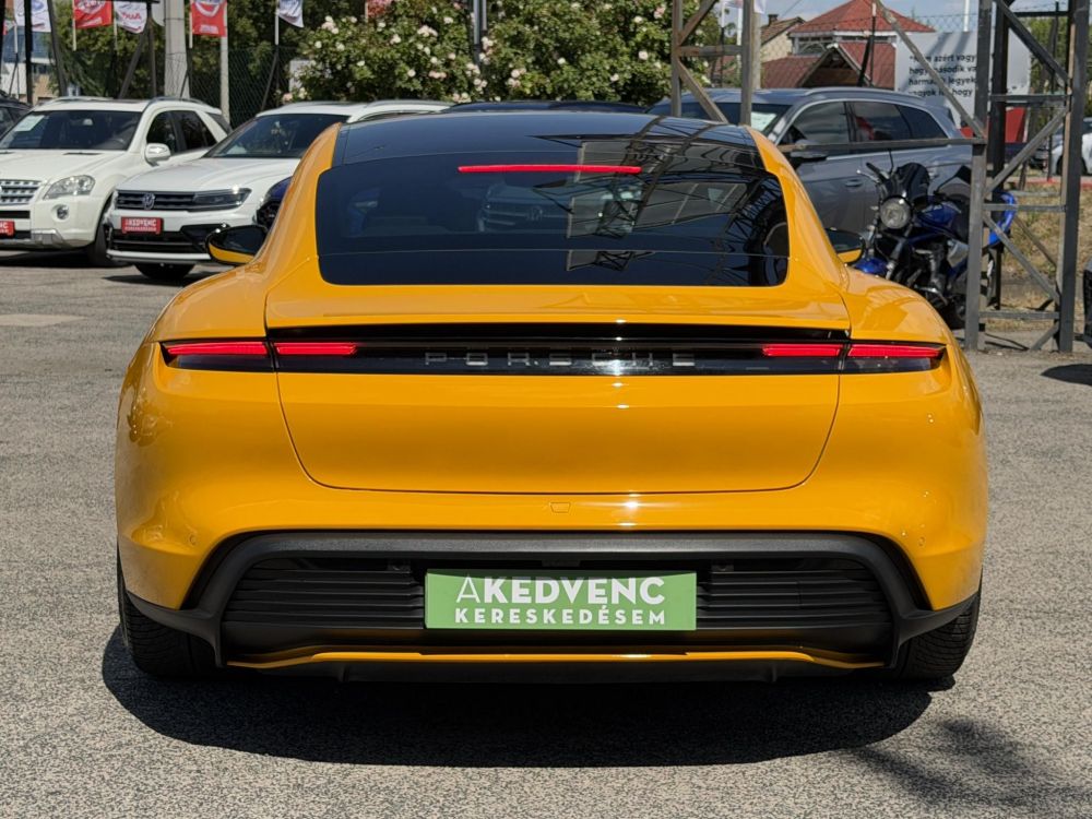 PORSCHE TAYCAN 4S Battery plus. 73e km. ülésszellőztetés. masszázs. légrugó. passenger DISPLAY!