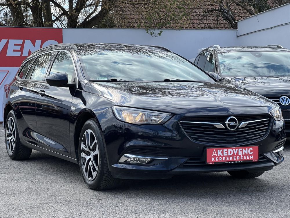 OPEL INSIGNIA Sports Tourer 1.5 Edition Start Stop M.o.-i. sérülésmentes. 4 évszakos gumik. CARPLAY!