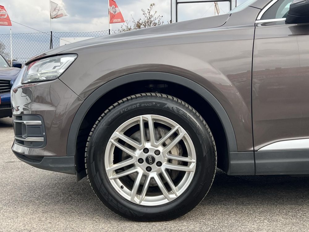AUDI Q7 3.0 V6 TDI quattro Tiptronic ic M.o.i. 1.tul. rendszeresen karbantartott. vezérlés cserélve!