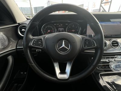 MERCEDES-BENZ E 220 d 4Matic 9G-TRONIC Magyar LED Burmester Holttér 360kamera Napfénytető Sávtartó