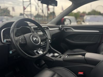MG ZS EV Luxury. 68e km. végig vezetett márkaszerviz. Carplay. panorámatető
