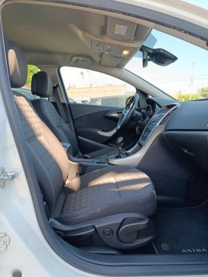 OPEL ASTRA J 1.6 Enjoy M.o.-i. Klíma Tempomat Bluetooth Esőszenzor! 7-8L/100km