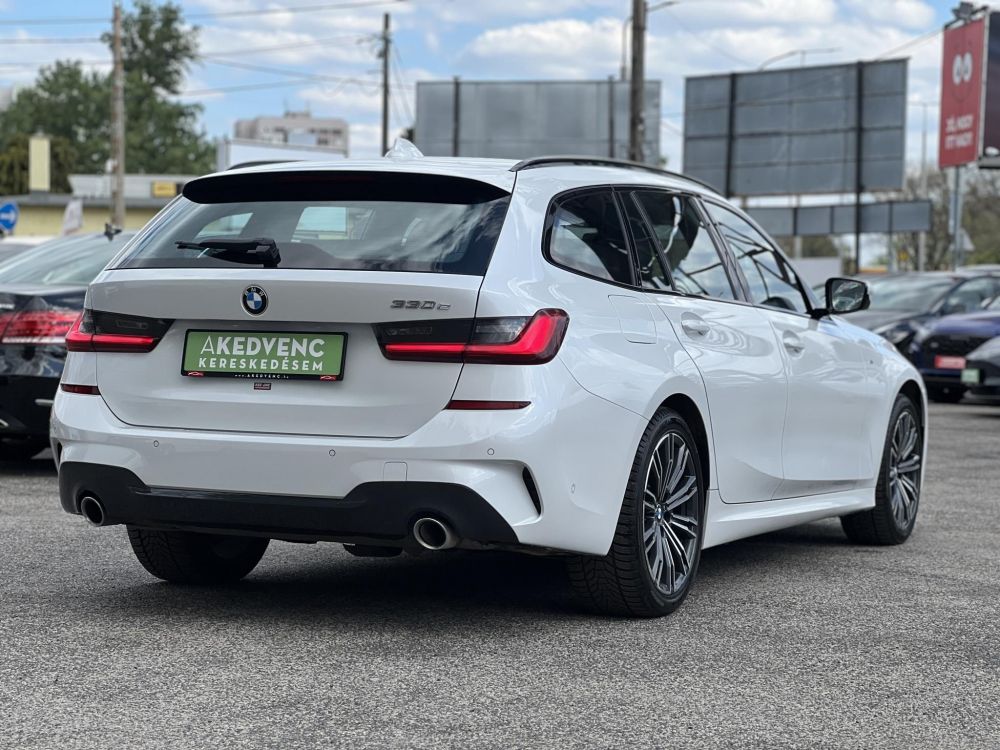 BMW 330e M Sport (Automata) Frissen szervizelt. Új téli gumik!
