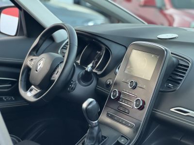 RENAULT GRAND SCENIC Scénic 1.7 Blue dCi Intens EDC (7 személyes ) Carplay. Tolatókamera. tempomat