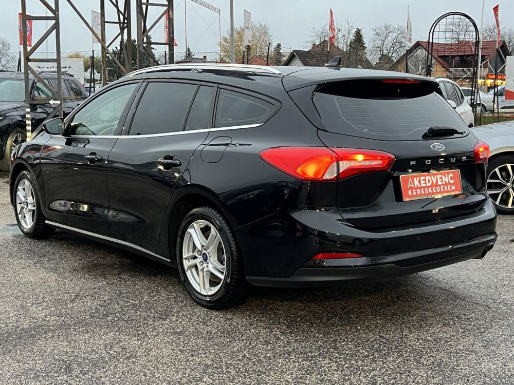 FORD FOCUS 1.0 EcoBoost Connected M.o.-i. 1.tul. Márkaszervizelt! Carplay