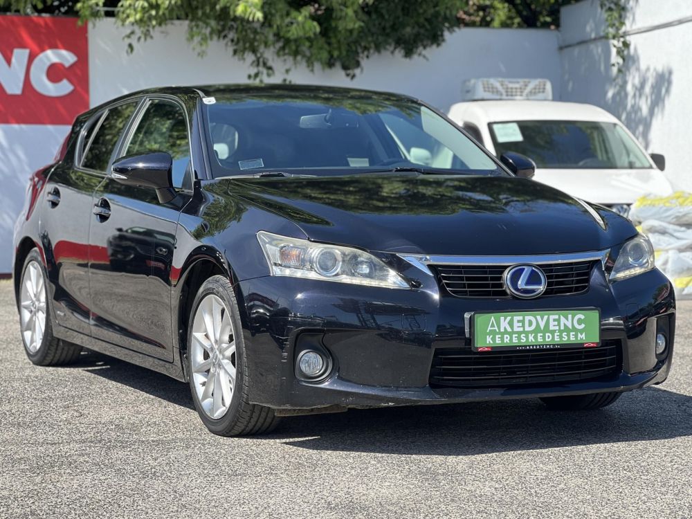 LEXUS CT 200h Comfort (Automata) Ülésfűtés. tolatókamera. szervizkönyv. 8 felni