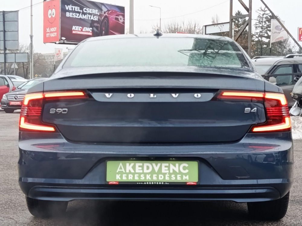 VOLVO S90 2.0 [B4] MHEV Inscription Geartronic harman/kardon hangrendszer. végig vezetett szervizkönyv