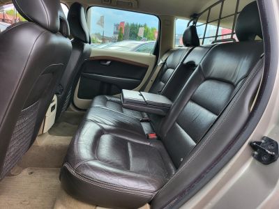 VOLVO XC70 2.4 D [D5] AWD Momentum