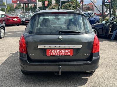 PEUGEOT 308 SW 1.6 HDi Confort Pack Tempomat Digitklíma Vonóhorog Szervizelt!