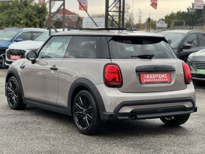 MINI MINI 1.5 Cooper DKG 31e km. panoráma tető. CarPlay