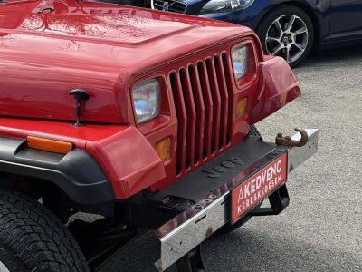 JEEP WRANGLER Hard Top 2.5 Nagyon szép karosszéria. európai kivitel. karbantartott