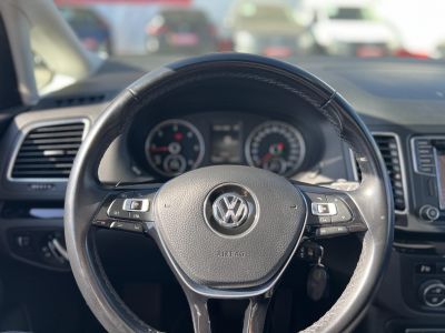 VOLKSWAGEN SHARAN 2.0 TDI BMT SCR Highline DSG [7 személy] Dynaudio. ülésmemória. Carplay. pano. vonóhorog. kamera. stb