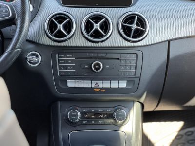 MERCEDES-BENZ B 250 E (Automata) 94e km. téli-nyári gumi. kamera. 2 gyári kulcs!